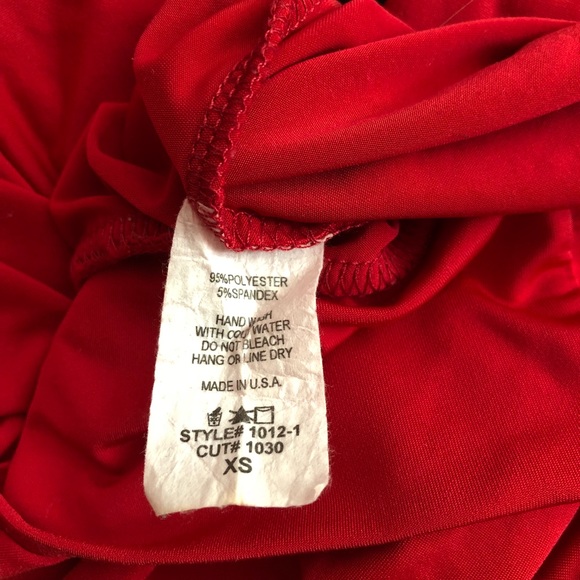 Lipstick red shiny sequins XS cut-out sleeve top - Picture 4 of 4